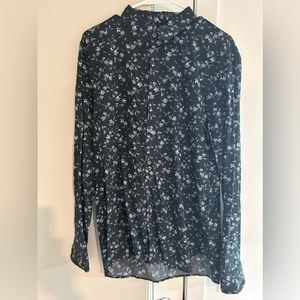 Gorgeous floral print John Varvatos shirt. Very light material.